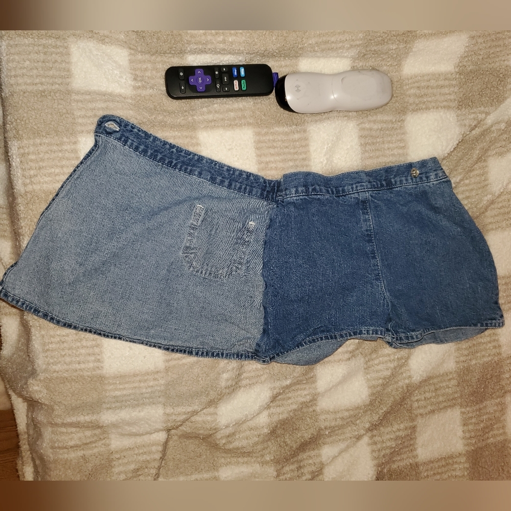 5 for $25 | Vintage OshKosh Medium Wash Denim Skort - Picture 12 of 15